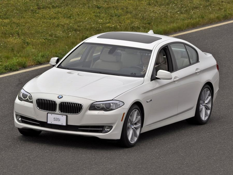  BMW 535i 2010 года  (US) (фото 7 из 11)